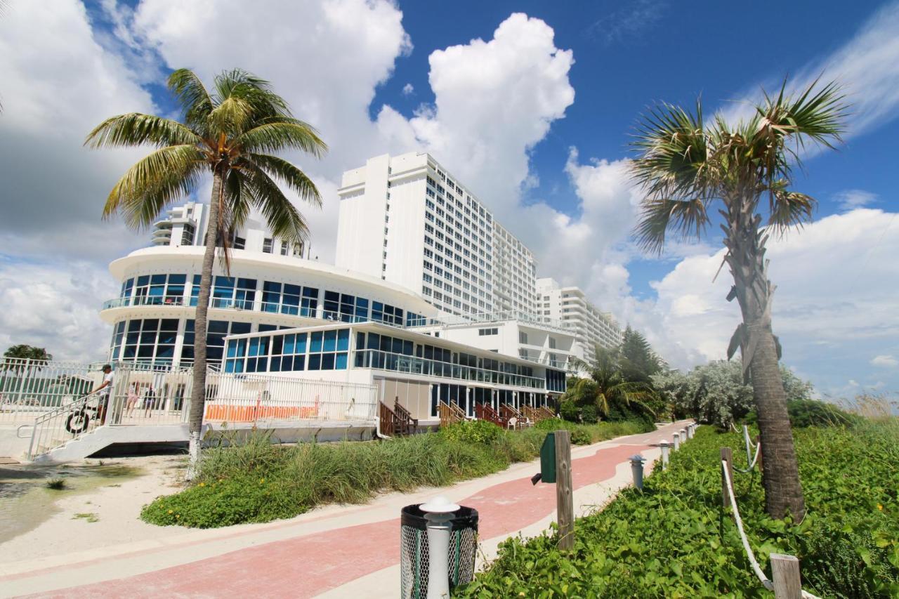 Castle 1029 Balcony Studio With Ocean View, Pool, Tennis And Free Parking Miami Beach Bagian luar foto